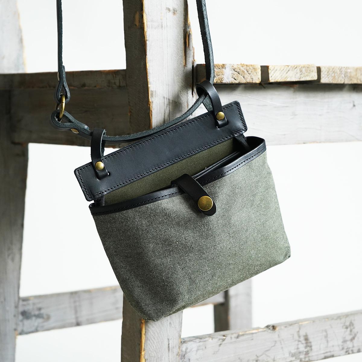 防水アウトドア　ウエストバッグ