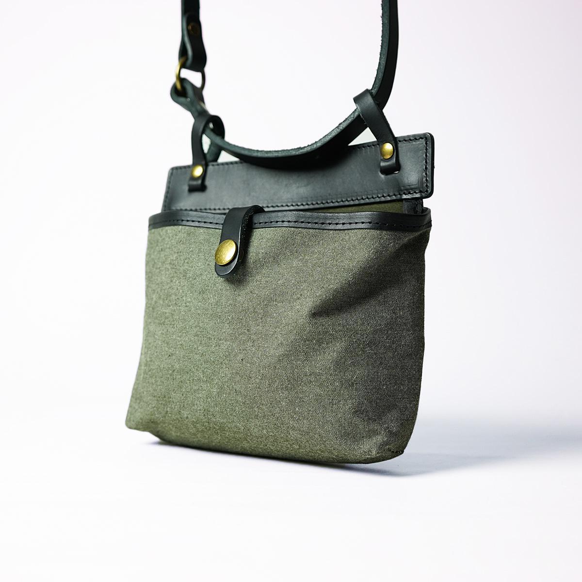 防水アウトドア　ウエストバッグ