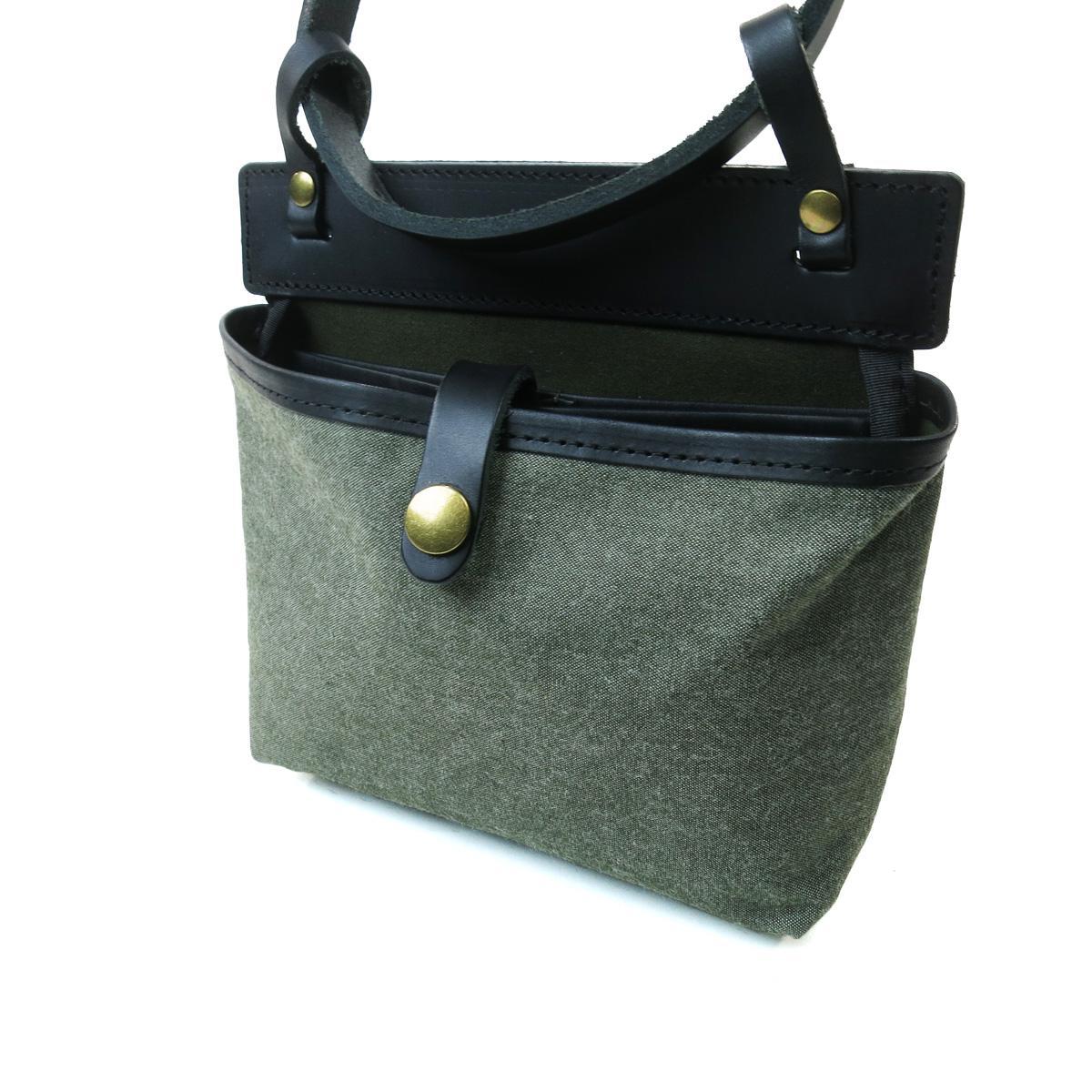 防水アウトドア　ウエストバッグ