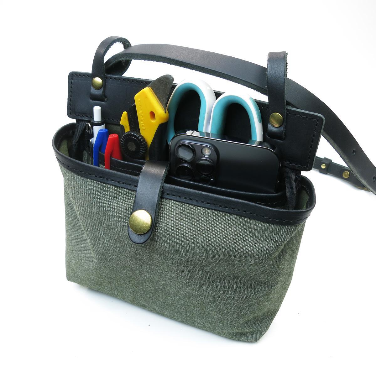 防水アウトドア　ウエストバッグ