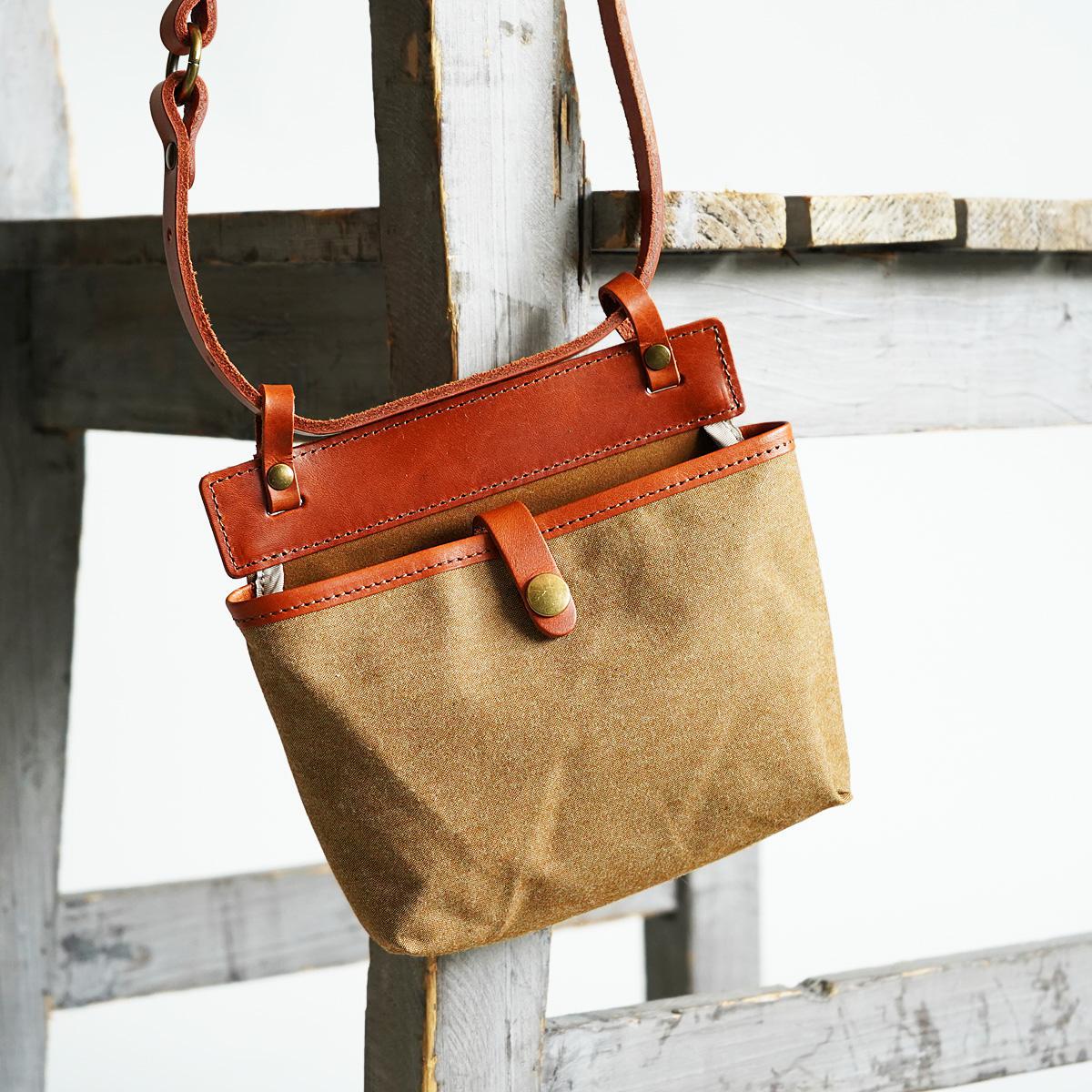 防水アウトドア　ウエストバッグ