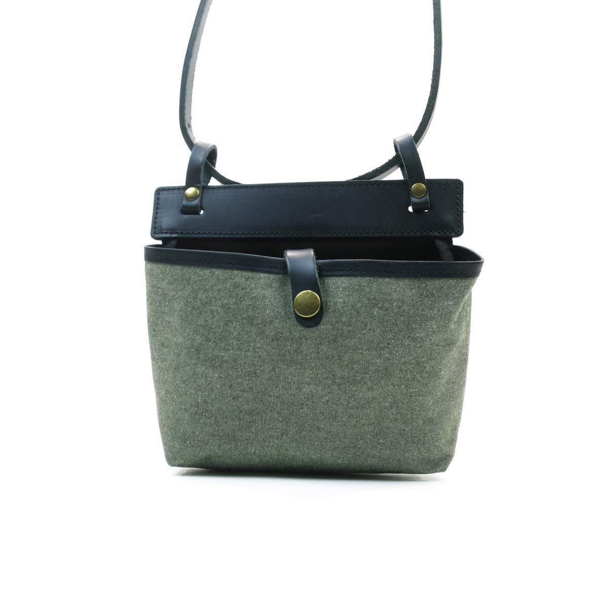 防水アウトドア　ウエストバッグ