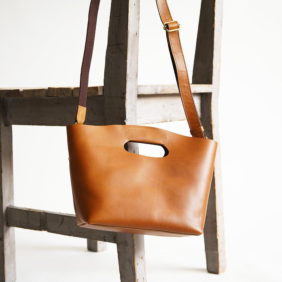 VIレザー（姫路レザー）　くり手ミニショルダーバッグ