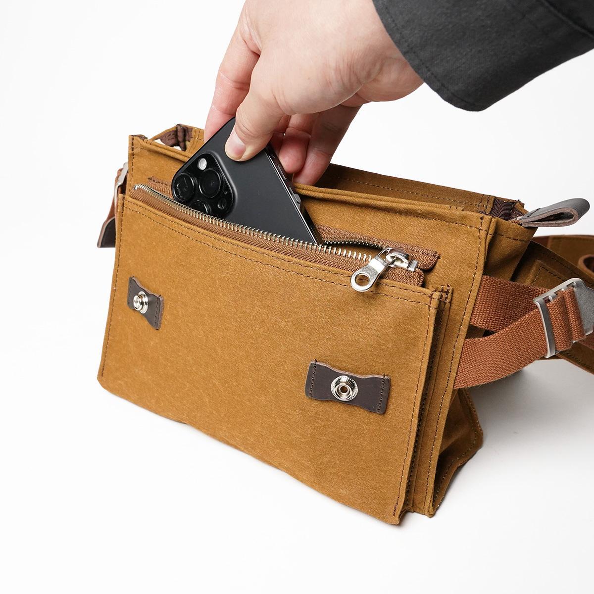 シェルターダック フラップボディバッグ