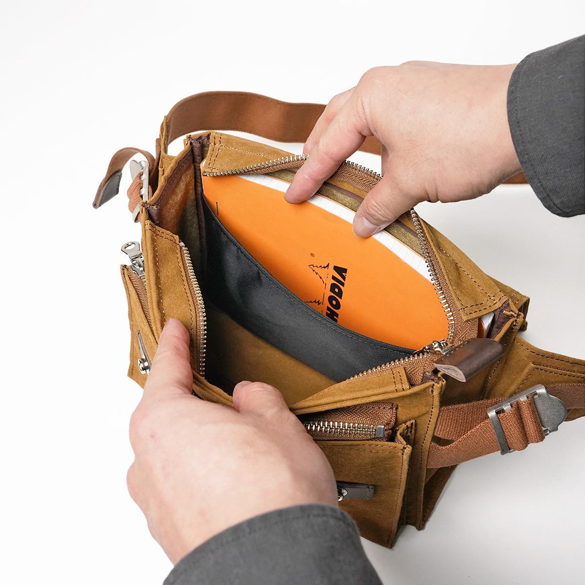 シェルターダック フラップボディバッグ