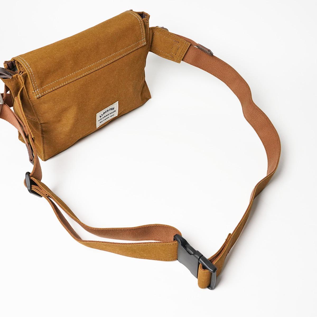 シェルターダック フラップボディバッグ