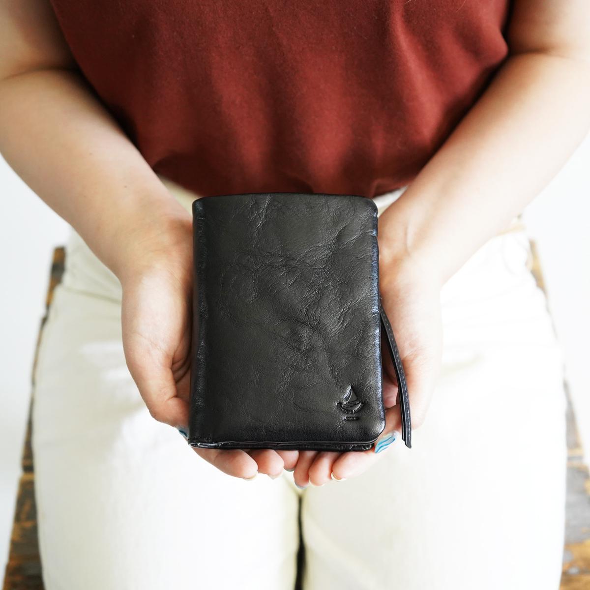 タンポナート　ハーフ財布