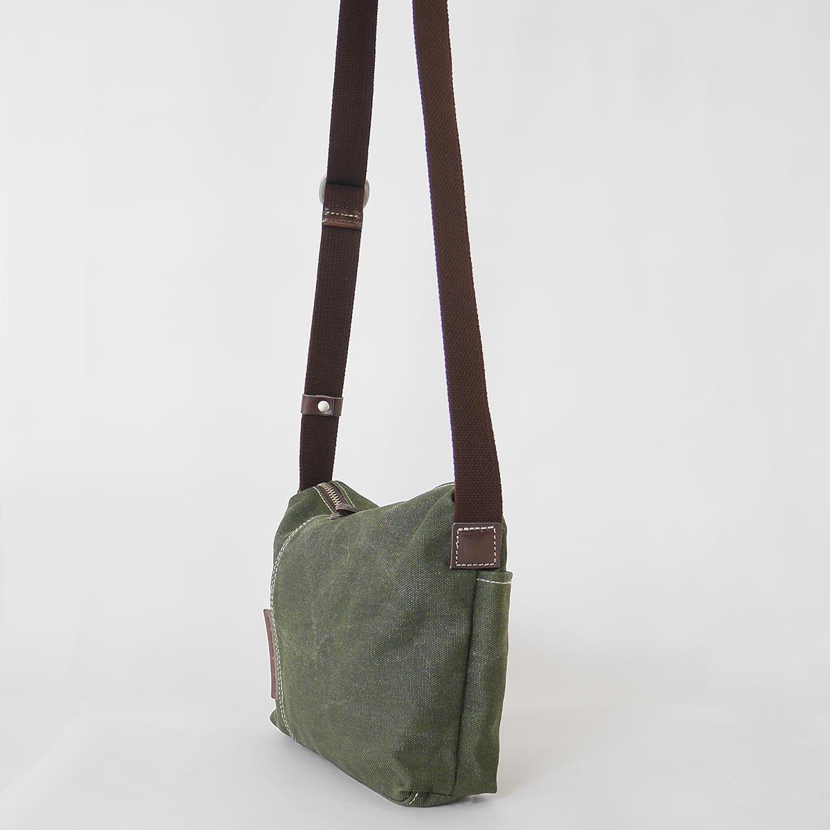 フェイス　キーリング付きショルダーバッグ（Sサイズ）