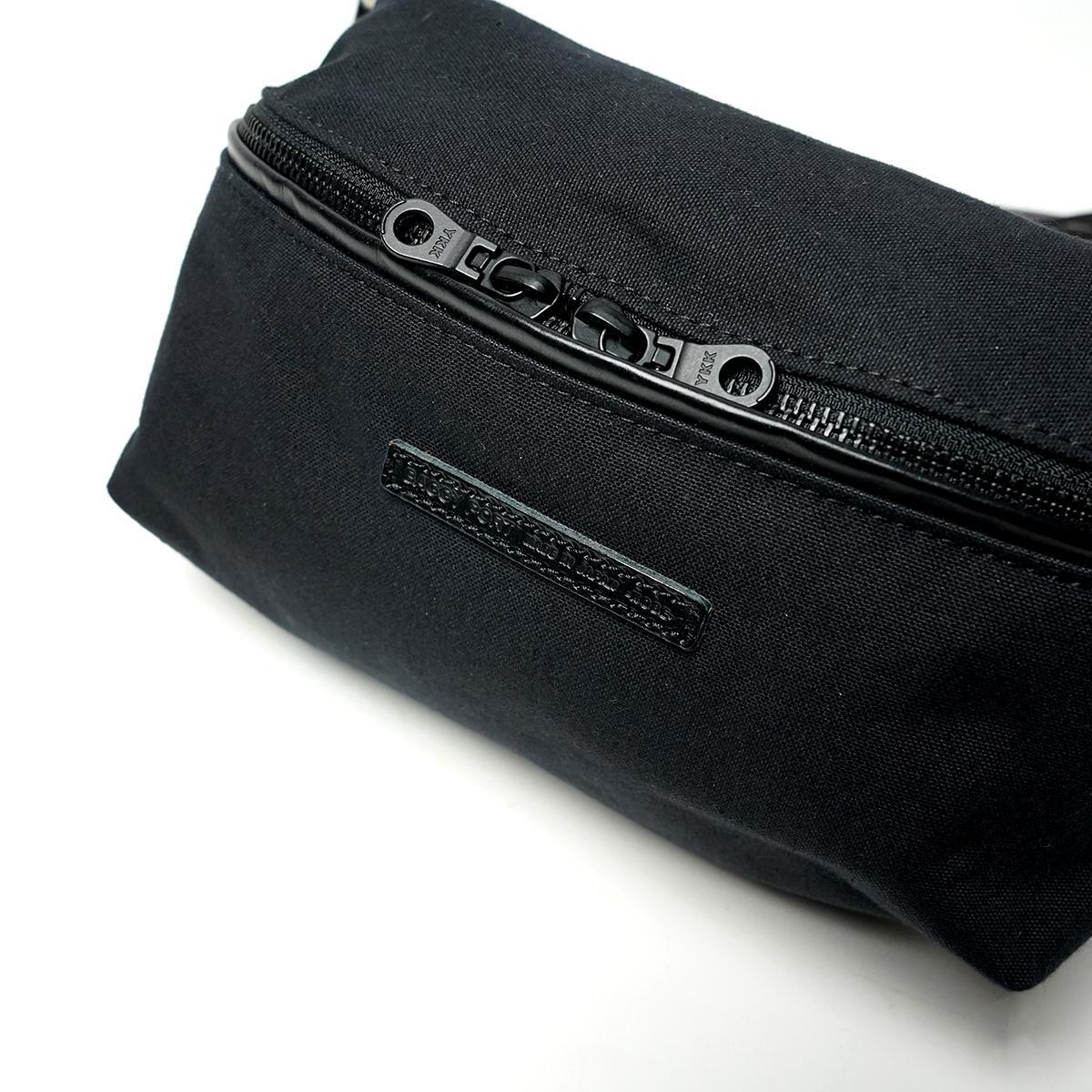 BLACK セパレートミニボディバッグ