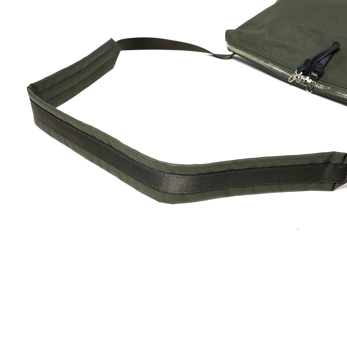 GRINZA -グリンザ- 舟形ミニショルダーバッグ