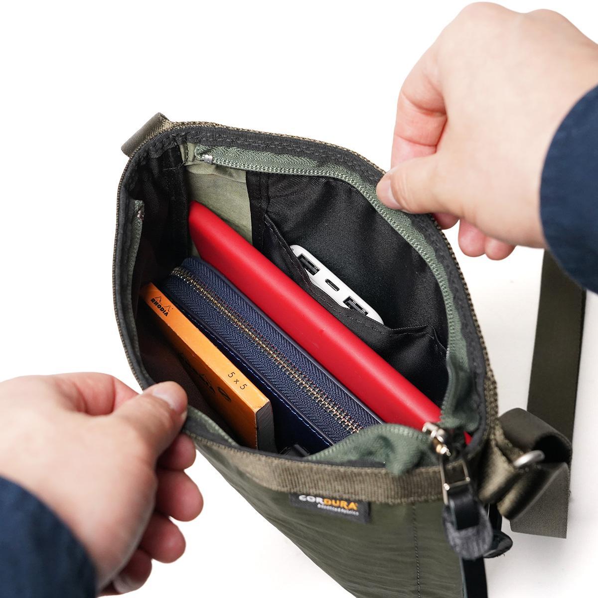 GRINZA -グリンザ- タテ型ミニショルダーバッグ