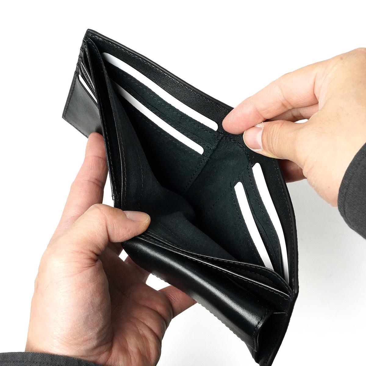 黒桟革 二つ折り財布