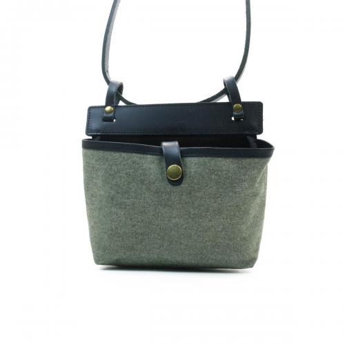 防水アウトドア　ウエストバッグ