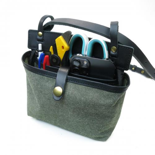 防水アウトドア　ウエストバッグ