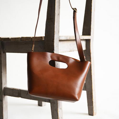 VIレザー（姫路レザー）　くり手ミニショルダーバッグ