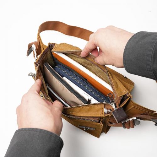 シェルターダック フラップボディバッグ