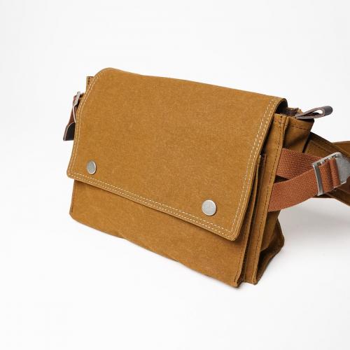 シェルターダック フラップボディバッグ