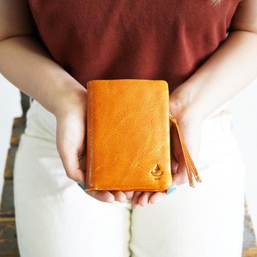 タンポナート　ハーフ財布