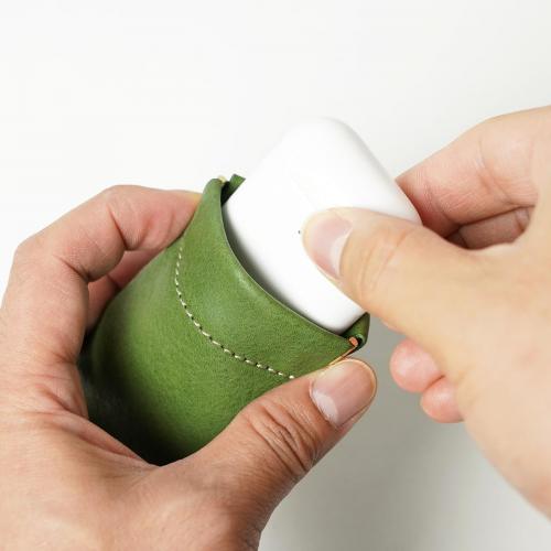 オイルシュリンクソフトレザー 板バネ小銭入れ