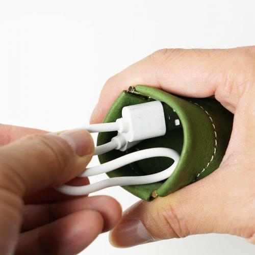 オイルシュリンクソフトレザー 板バネ小銭入れ