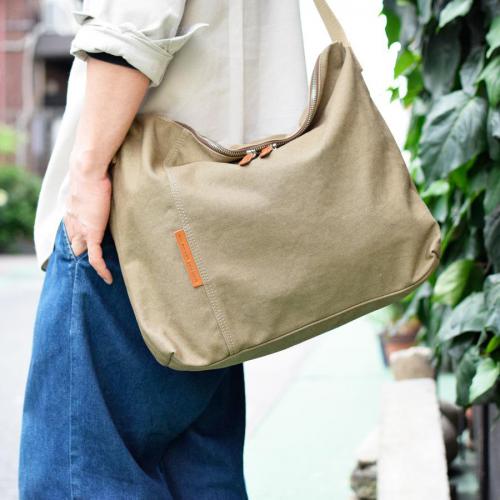 フェイス　キーリング付きショルダーバッグ（Lサイズ）