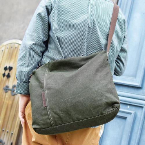 フェイス　キーリング付きショルダーバッグ（Lサイズ）