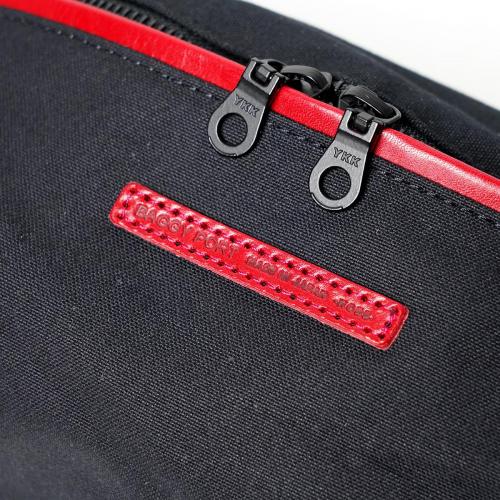 BLACK セパレートミニボディバッグ