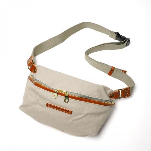 BLACK セパレートミニボディバッグ