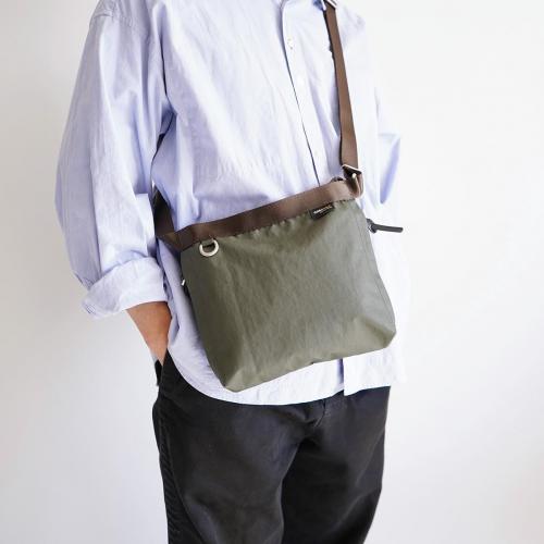 GRINZA -グリンザ- タテ型ミニショルダーバッグ