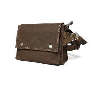 シェルターダック フラップボディバッグ