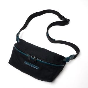 BLACK セパレートミニボディバッグ