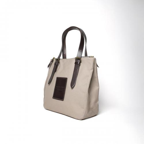 グレー/ブラウン